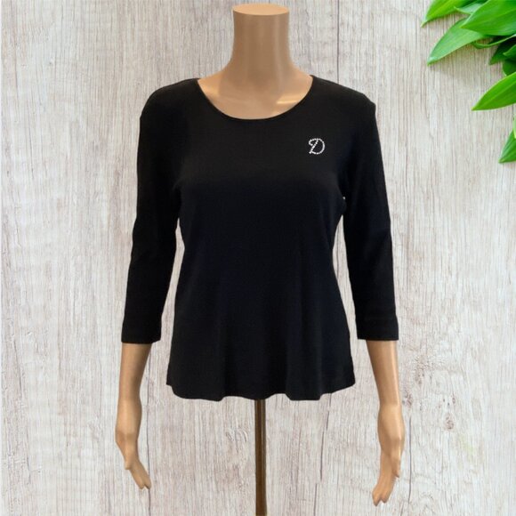 CAROLYN TAYLOR -- Black Top, 3/4 Sleeves, Faux Diamond (Rhinestone) Monogram "D" - Picture 1 of 15